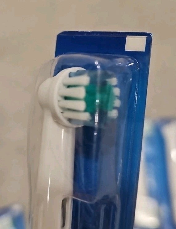 Oral-B Precision Clean Toothbrush Replacement Heads 8 Pack - OEM Genuine