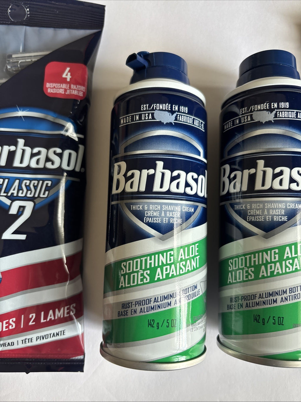 Barbasol Original Soothing Aloe Shaving Cream 5 Oz Pack of 2 with 8 Razors