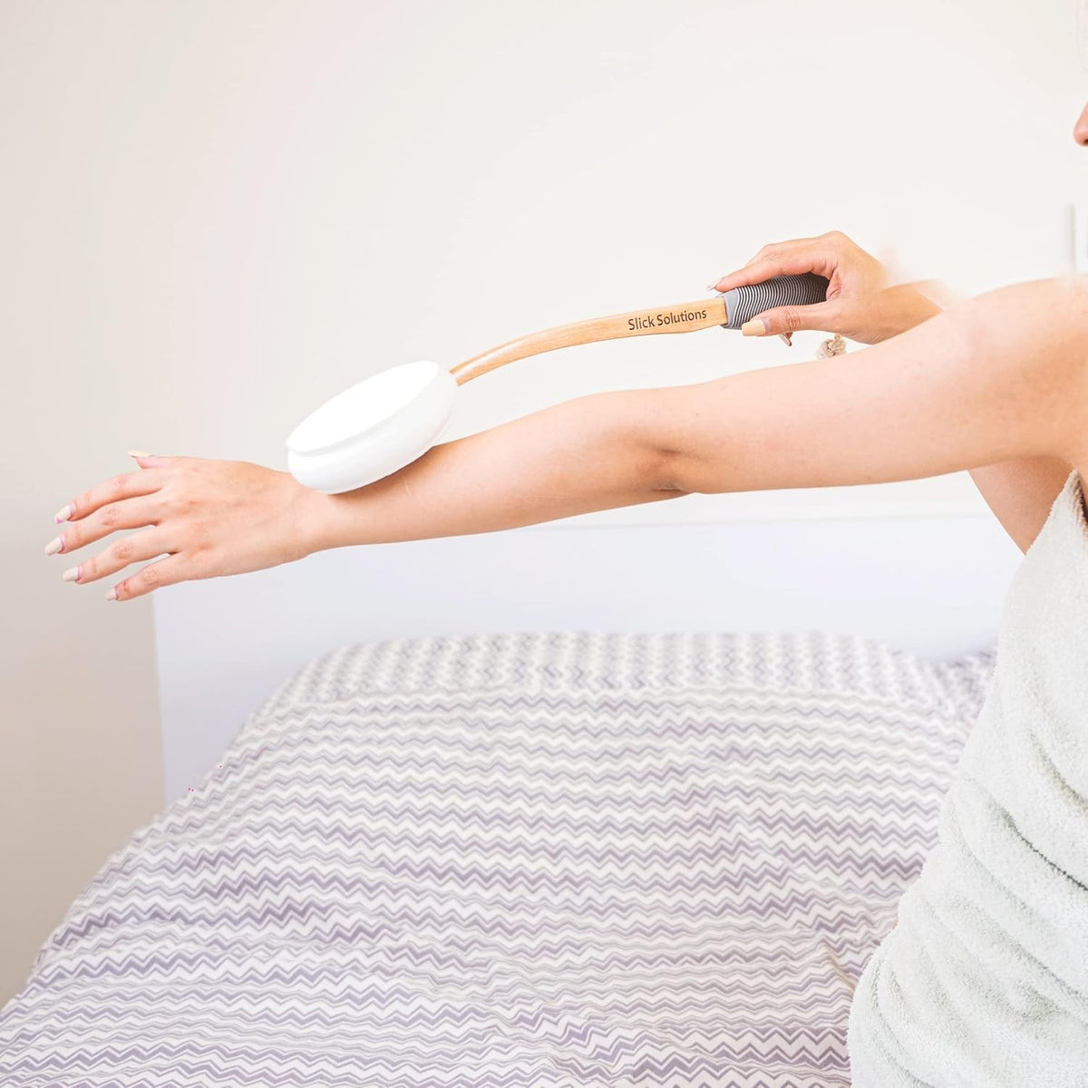 17-Inch Back Lotion Applicator for Easy Reach & Even Application
