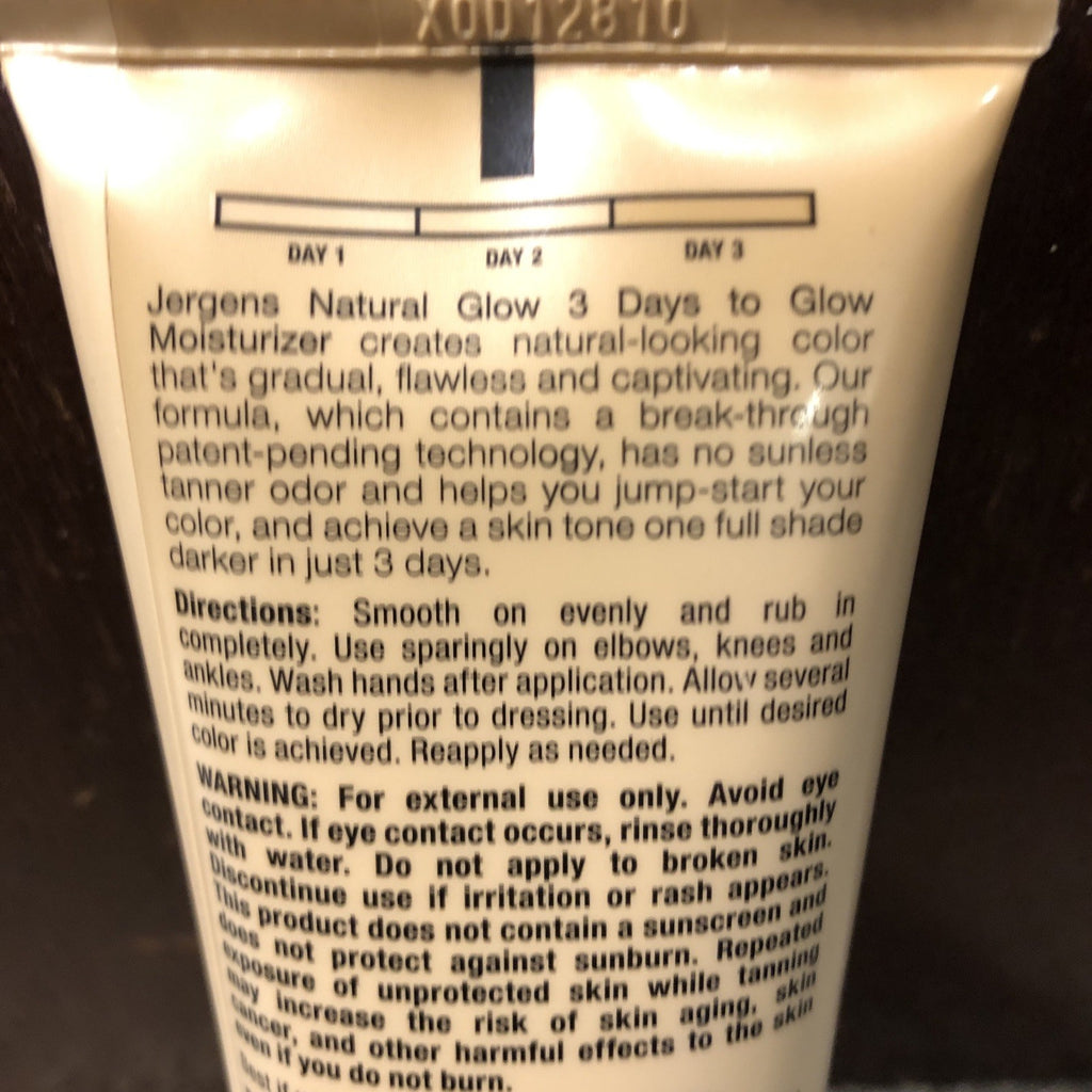 Jergens Natural Glow Moisturizer Fair to Medium Skin Tones 4oz - Gradual Self Tanning Lotion