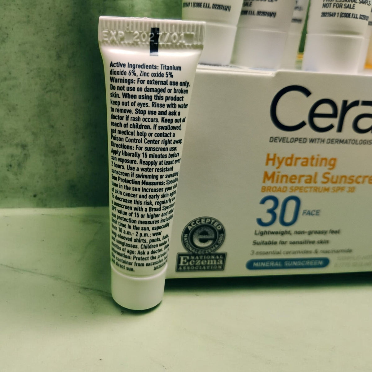 CeraVe Hydrating Mineral Sunscreen Pack - Lightweight SPF 50, 15 Bottles