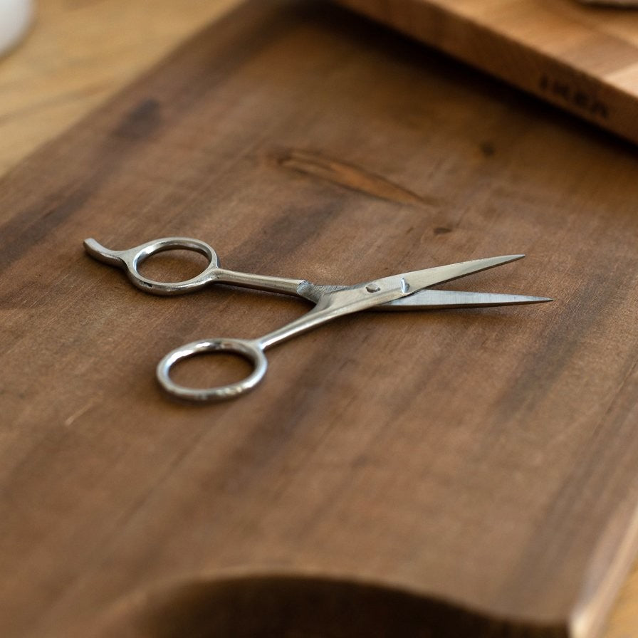 Ice-Tempered Steel Barber Hairdressing Scissors 4.5 Inch Professional Shears