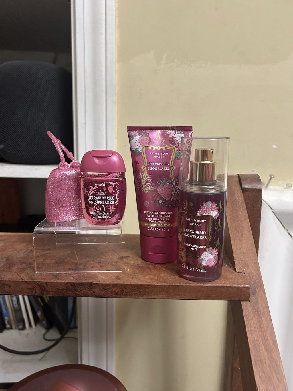 Bath & Body Works Strawberry Snowflakes Body Cream, Mist & Sanitizer Set