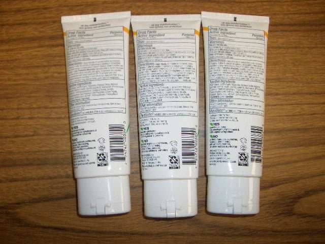 Alba Botanica Mineral Sunscreen Lotion SPF 30 - 3 Tubes, Water Resistant, Broad Spectrum, Non-Greasy, Dermatologist Tested