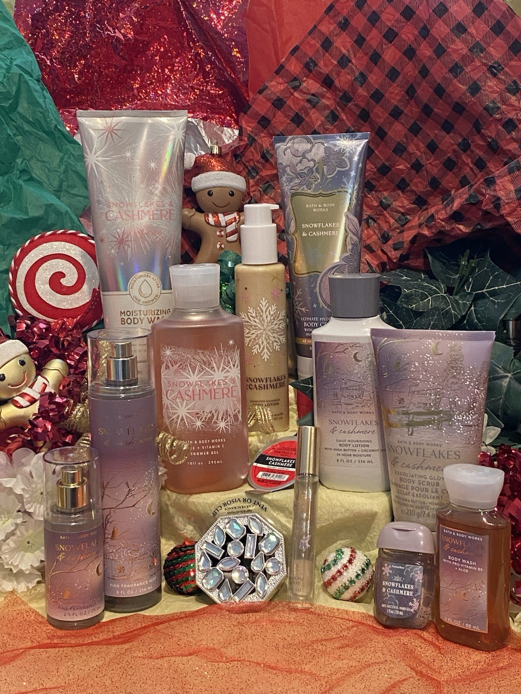 Snowflakes & Cashmere Bath & Body Gift Set with Edp Spray & Car Vent Clip