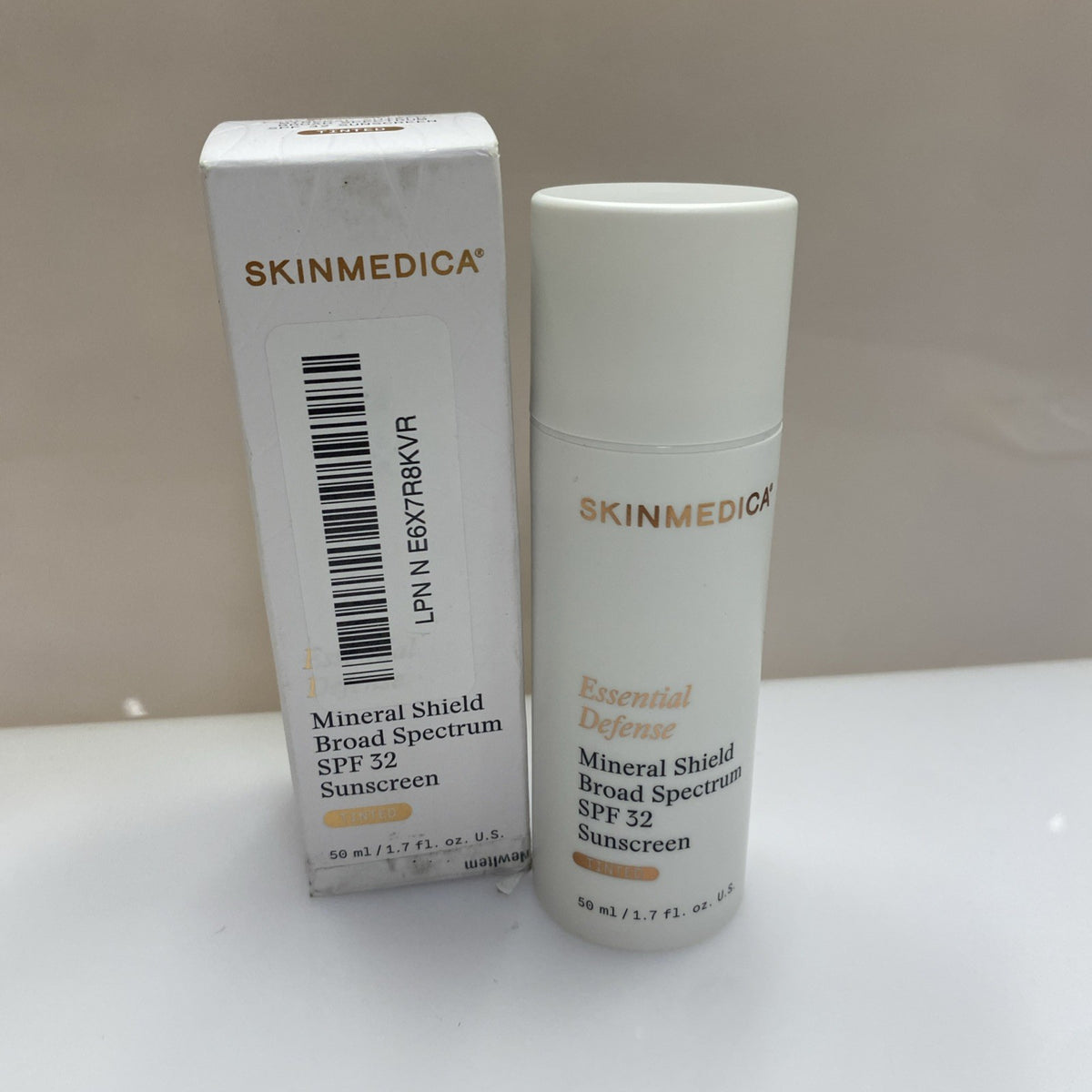 Mineral Sunscreen SPF 32 - Essential Defense Shield 1.85oz New