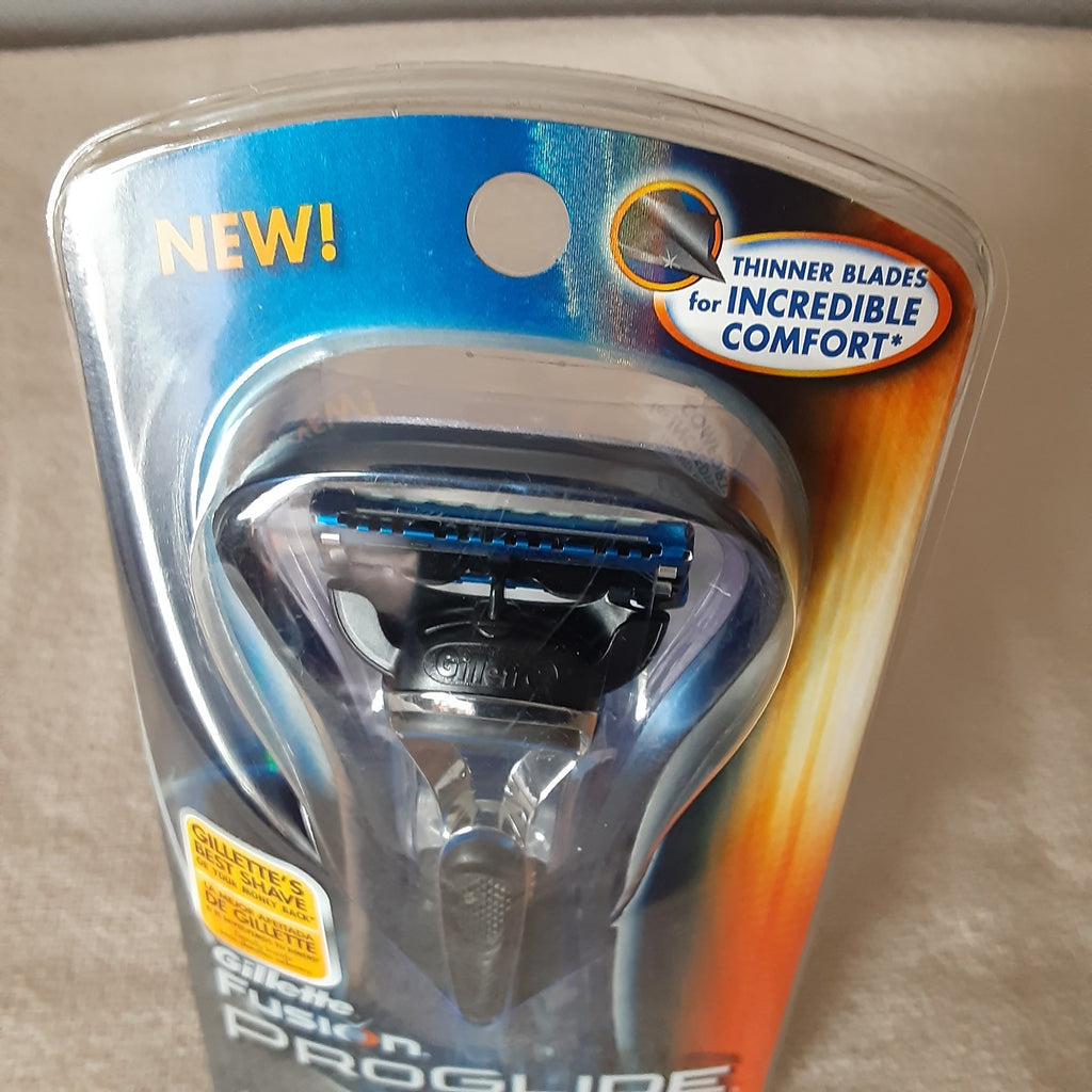 Gillette Fusion ProGlide Razor Set with 2 Blade Cartridges - Sealed